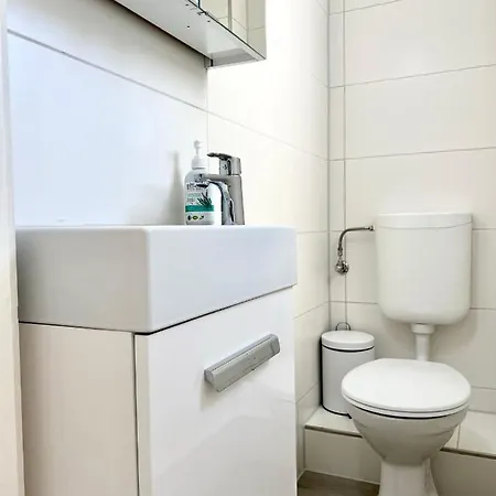 Monteurzimmer In Zentraler Lage Emden
